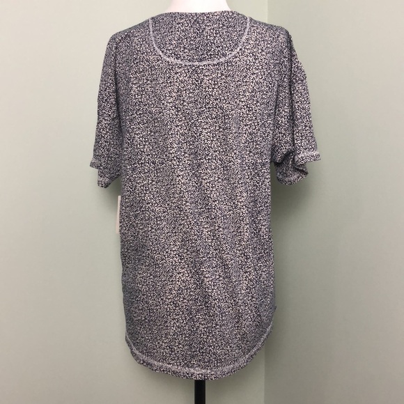 ❤️ M ❤️ NWT Anthro Top Floral Graphic Tee C’est La Vie - Picture 2 of 6